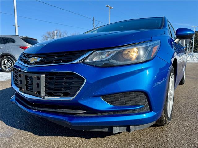 2017 Chevrolet Cruze LT Manual (Stk: 2-13023AA) in Oshawa - Image 11 of 37