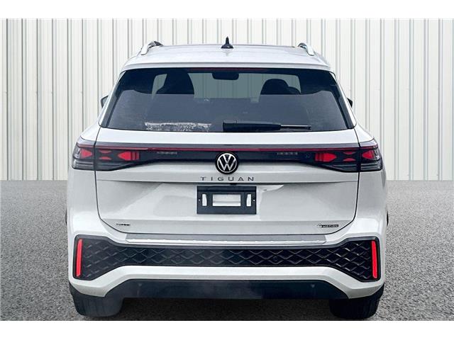 2026 Volkswagen Tiguan Highline Turbo R-Line (Stk: 26TI9157) in Cranbrook - Image 4 of 13