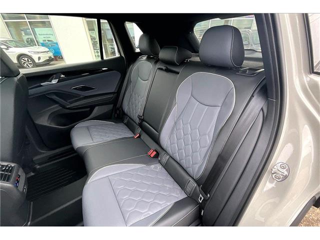 2026 Volkswagen Tiguan Highline Turbo R-Line (Stk: 26TI9157) in Cranbrook - Image 10 of 13