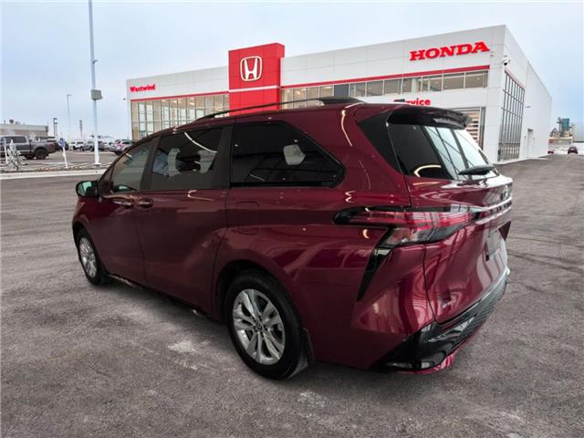 2025 Toyota Sienna XSE 7-Passenger (Stk: C1683) in Lethbridge - Image 5 of 23