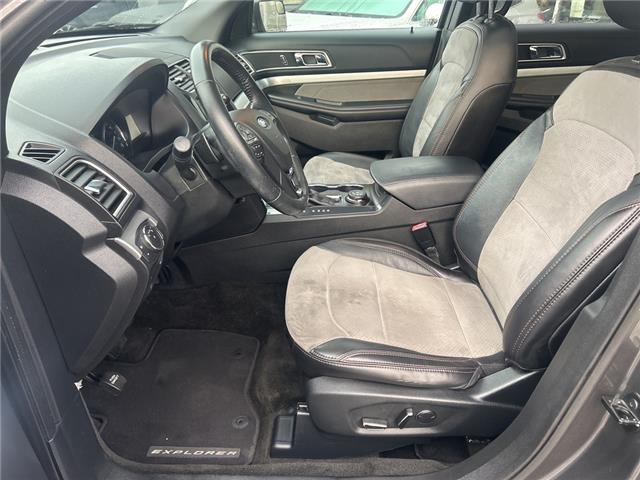 2017 Ford Explorer XLT (Stk: 704779J) in Surrey - Image 9 of 15