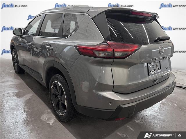 2024 Nissan Rogue SV Moonroof (Stk: 165144) in London - Image 3 of 26