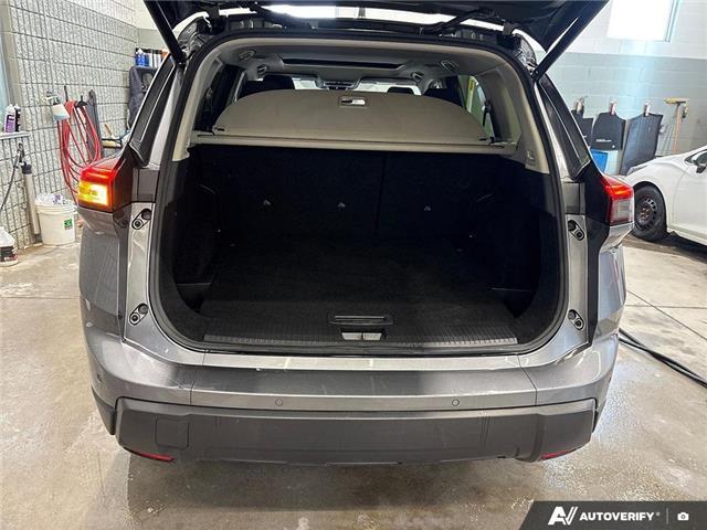 2024 Nissan Rogue SV Moonroof (Stk: 165144) in London - Image 13 of 26