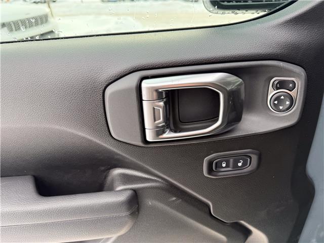 2026 Jeep Wrangler Sport (Stk: 26154) in London - Image 17 of 20
