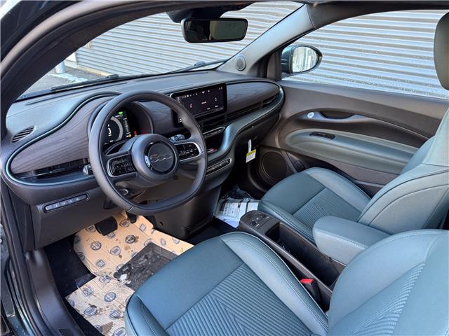 2025 Fiat 500e Base (Stk: F25011D) in London - Image 11 of 22
