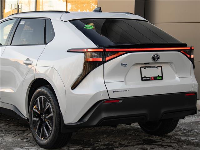 2026 Toyota bZ XLE (Stk: BZ8229) in Windsor - Image 6 of 27