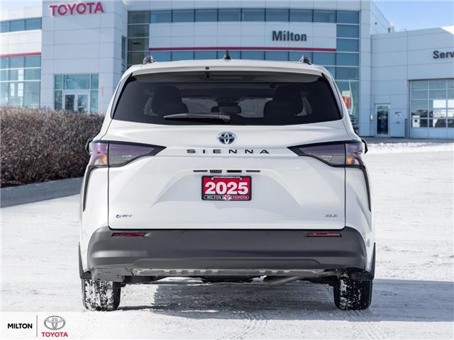 2025 Toyota Sienna XLE 8-Passenger (Stk: 239203) in Milton - Image 6 of 27