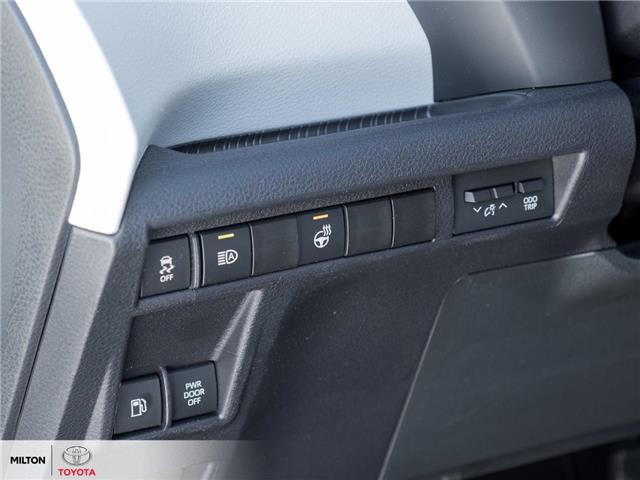 2025 Toyota Sienna XLE 8-Passenger (Stk: 239203) in Milton - Image 15 of 27