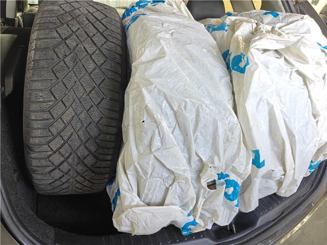 2012 Mazda Mazda3 Sport GX in Ottawa - Image 9 of 11 2012 Mazda Mazda3 Sport GX in Ottawa - Image 9 of 11