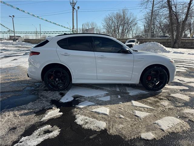 2022 Alfa Romeo Stelvio ti (Stk: PR31633) in Windsor - Image 7 of 27