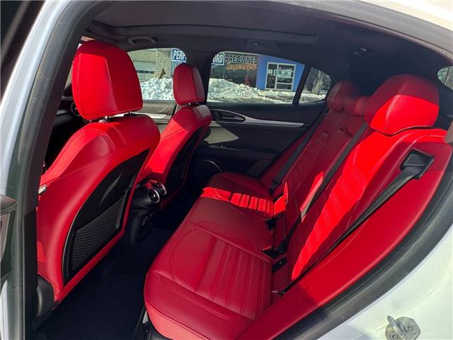 2022 Alfa Romeo Stelvio ti (Stk: PR31633) in Windsor - Image 11 of 27