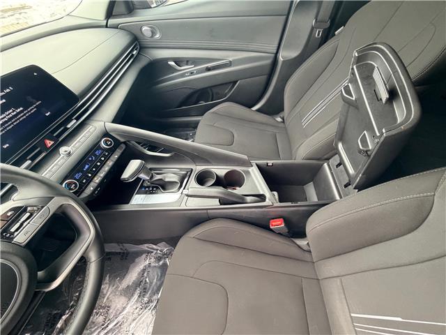 2025 Hyundai Elantra Preferred w/Tech Package (Stk: 6B001A) in Chatham - Image 11 of 24