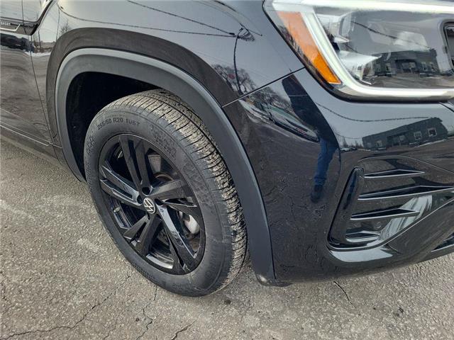 2025 Volkswagen Atlas Cross Sport 2.0 TSI Comfortline R-Line Black Edition (Stk: 260037A) in Windsor - Image 10 of 21
