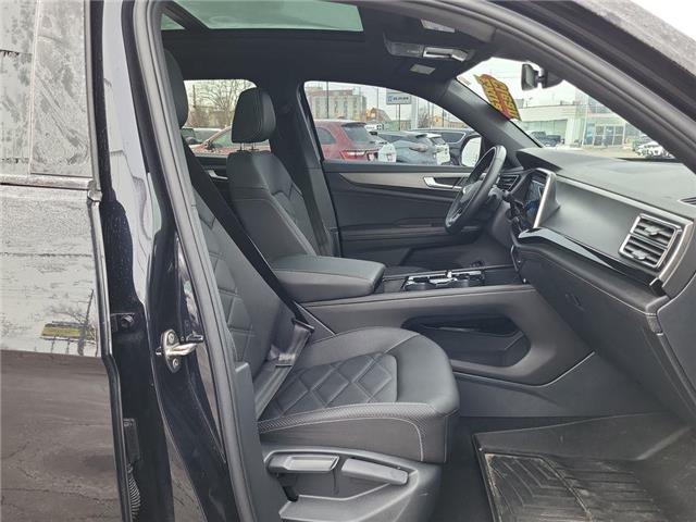 2025 Volkswagen Atlas Cross Sport 2.0 TSI Comfortline R-Line Black Edition (Stk: 260037A) in Windsor - Image 19 of 21