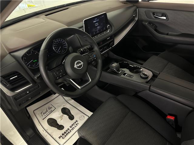 2023 Nissan Rogue SV Moonroof (Stk: 43439J) in Belleville - Image 13 of 25