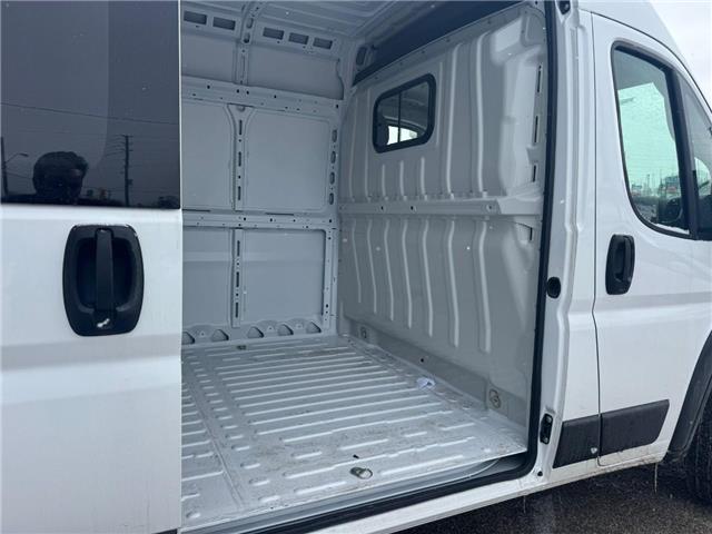 2025 RAM ProMaster 3500 High Roof (Stk: 28308P) in Newmarket - Image 3 of 13