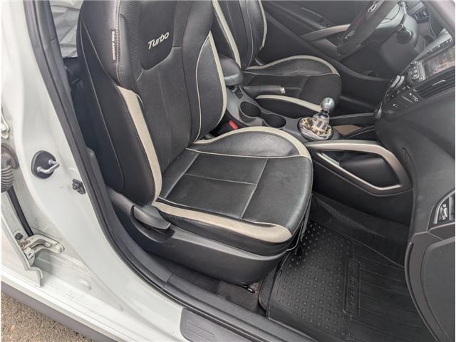 2013 Hyundai Veloster Turbo (Stk: 19424A) in Calgary - Image 12 of 23