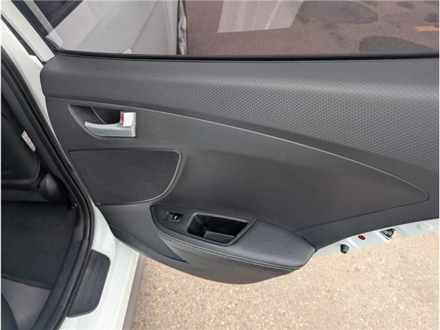 2013 Hyundai Veloster Turbo (Stk: 19424A) in Calgary - Image 13 of 23