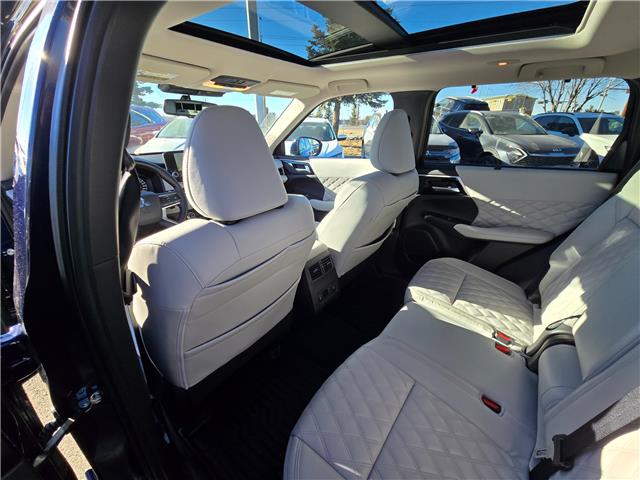 2024 Mitsubishi Outlander GT (Stk: 8972) in Calgary - Image 18 of 25