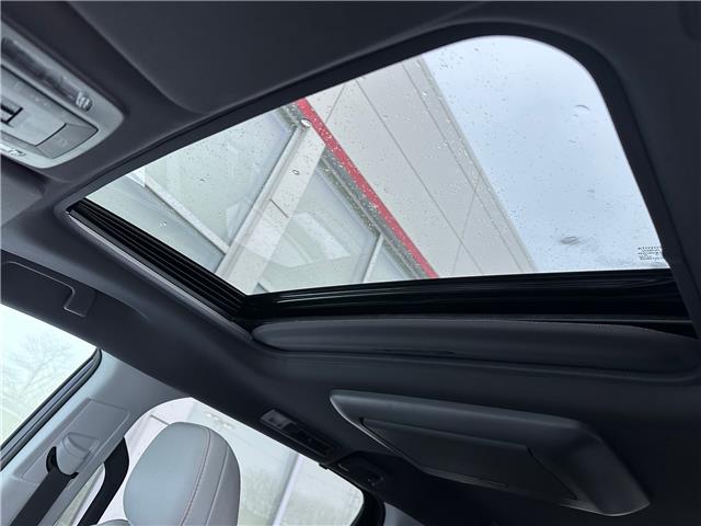 2024 Toyota Sienna XSE 7-Passenger (Stk: W6993) in Cobourg - Image 7 of 28