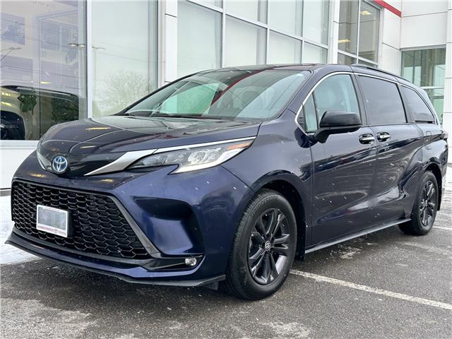 2024 Toyota Sienna XSE 7-Passenger (Stk: W6993) in Cobourg - Image 1 of 28