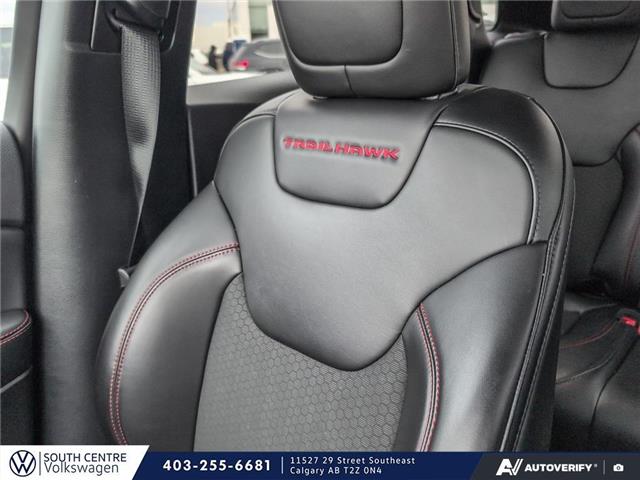 2022 Jeep Cherokee Trailhawk (Stk: ST-270A) in Calgary - Image 19 of 24