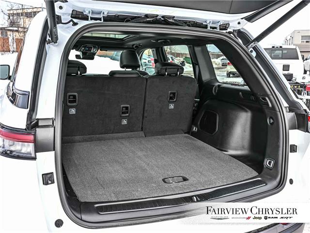 2026 Jeep Grand Cherokee Base (Stk: TC2595) in Burlington - Image 6 of 32