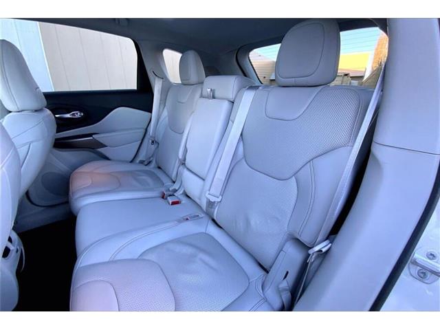 2019 Jeep Cherokee Overland (Stk: TSR86531) in Sherwood Park - Image 24 of 30