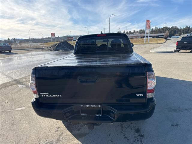 2015 Toyota Tacoma V6 (Stk: T101263A) in Cranbrook - Image 2 of 10