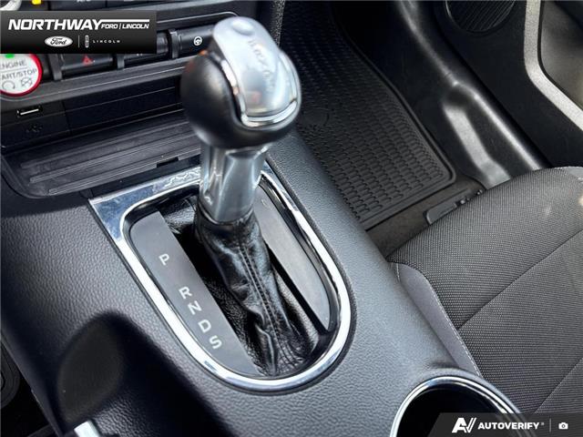 2017 Ford Mustang V6 (Stk: 5BR8062A) in Brantford - Image 16 of 23