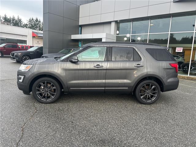 2017 Ford Explorer XLT (Stk: 704779J) in Surrey - Image 2 of 15