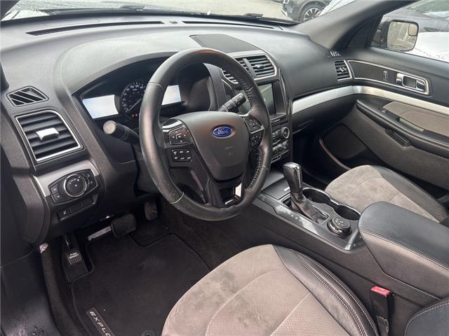 2017 Ford Explorer XLT (Stk: 704779J) in Surrey - Image 8 of 15