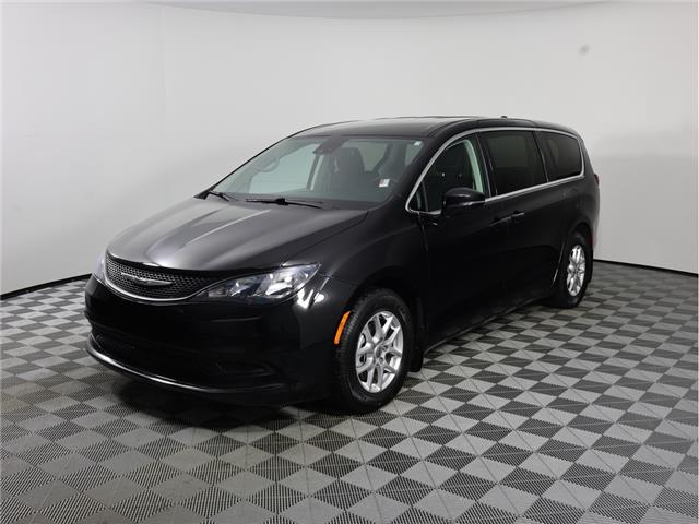 2024 Chrysler Grand Caravan SXT (Stk: L638) in Calgary - Image 1 of 21