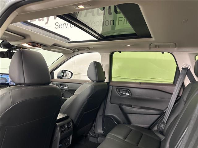 2023 Nissan Rogue SL (Stk: 43438J) in Belleville - Image 8 of 27