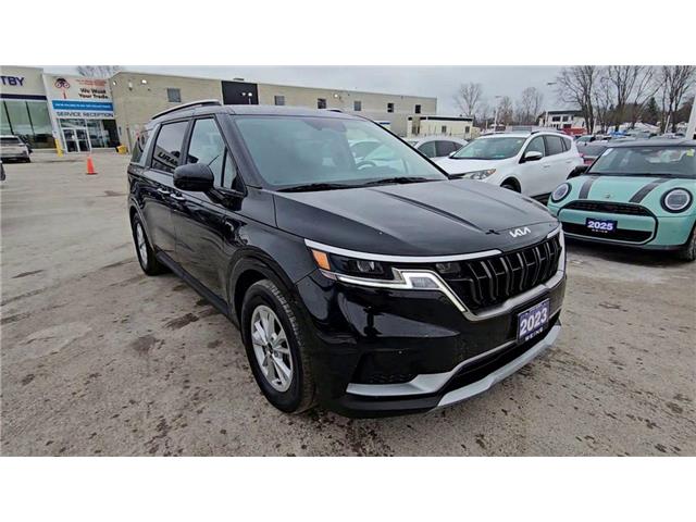 2023 Kia Carnival LX (Stk: 2105899A) in Whitby - Image 2 of 21