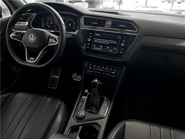 2024 Volkswagen Tiguan Comfortline R-Line Black Edition (Stk: 25169B) in Prince Albert - Image 8 of 12