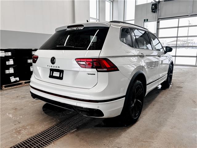 2024 Volkswagen Tiguan Comfortline R-Line Black Edition (Stk: 25169B) in Prince Albert - Image 4 of 12
