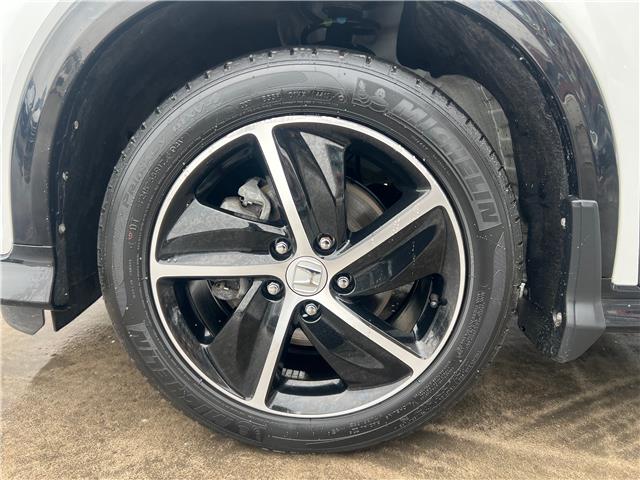 2020 Honda HR-V Sport (Stk: HP6517) in Toronto - Image 2 of 24