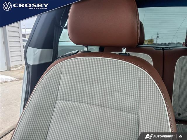 2017 Volkswagen Beetle 1.8 TSI Classic (Stk: 1V3918) in Kitchener - Image 10 of 17 2017 Volkswagen Beetle 1.8 TSI Classic (Stk: 1V3918) in Kitchener - Image 10 of 17