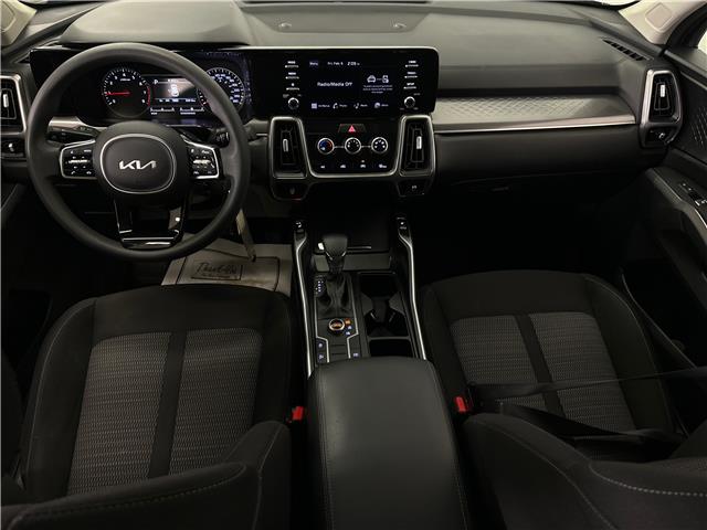 2023 Kia Sorento 2.5L LX+ (Stk: 43470J) in Belleville - Image 12 of 27