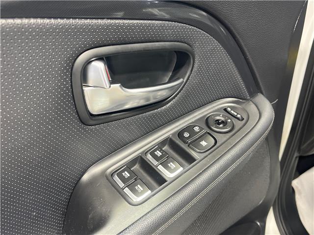 2014 Kia Rondo EX Luxury (Stk: Y25084A) in Mississauga - Image 11 of 23