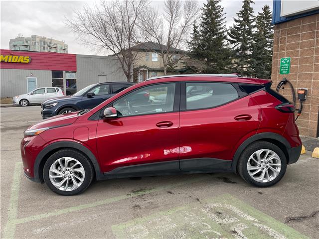 2023 Chevrolet Bolt EUV LT (Stk: R-23CHBRED1664) in Calgary - Image 2 of 12 2023 Chevrolet Bolt EUV LT (Stk: R-23CHBRED1664) in Calgary - Image 2 of 12