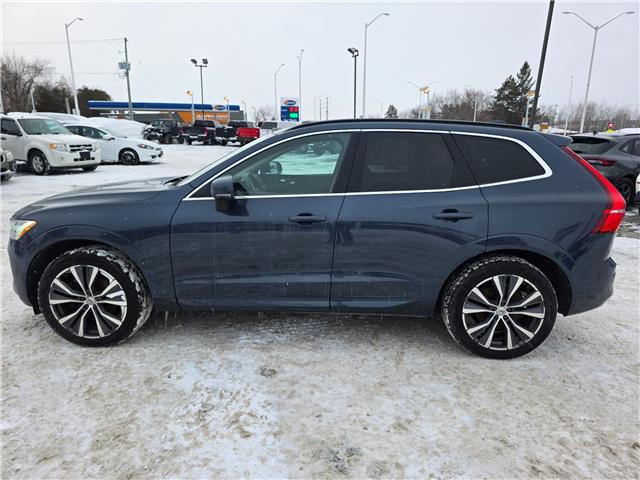 2022 Volvo XC60 B6 Momentum in Kemptville - Image 4 of 17