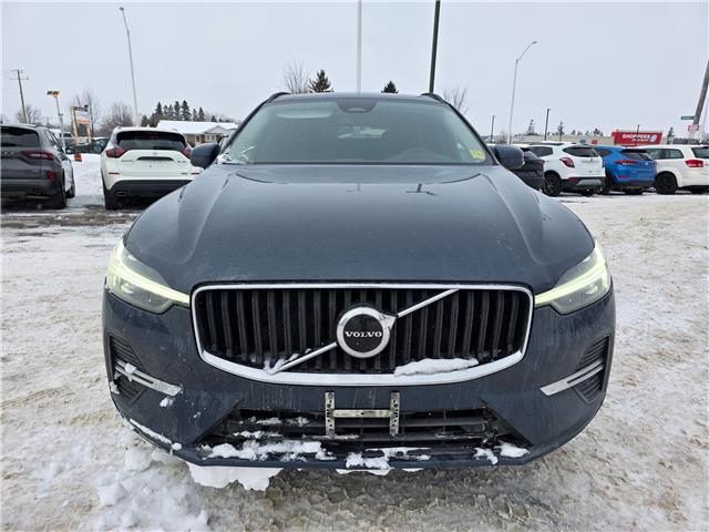 2022 Volvo XC60 B6 Momentum in Kemptville - Image 2 of 17