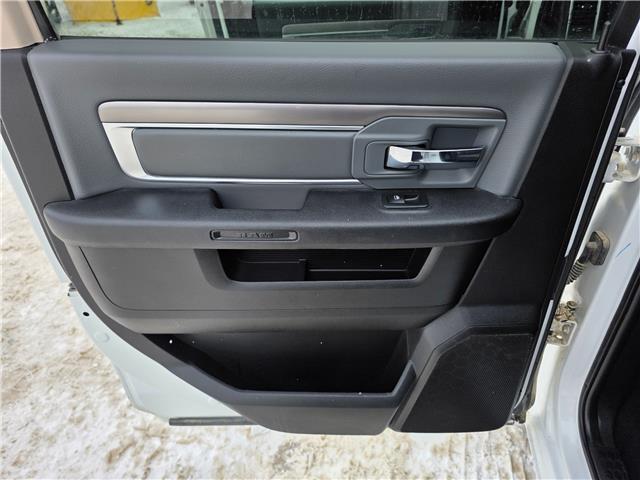 2023 RAM 1500 Classic SLT in Kemptville - Image 11 of 16