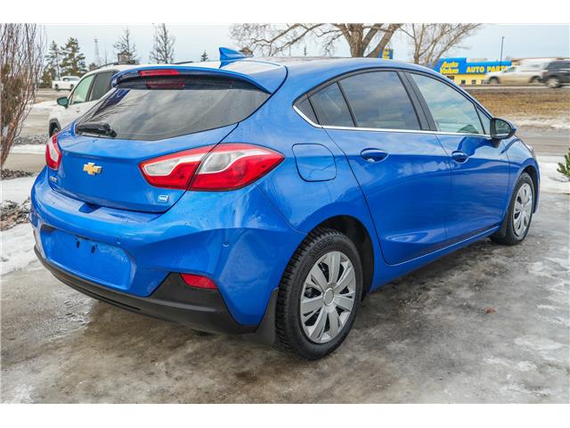 2019 Chevrolet Cruze DIESEL (Stk: 46757U) in Red Deer - Image 2 of 18