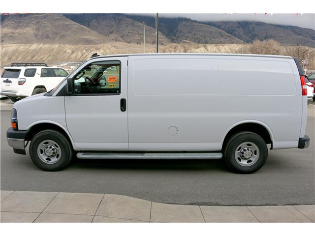 2024 Chevrolet Express 2500 Work Van (Stk: UT2228) in Kamloops - Image 2 of 21