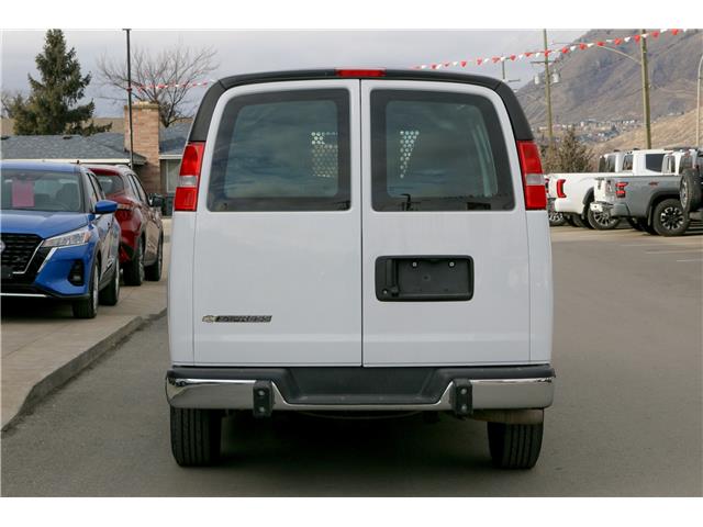 2024 Chevrolet Express 2500 Work Van (Stk: UT2228) in Kamloops - Image 4 of 21