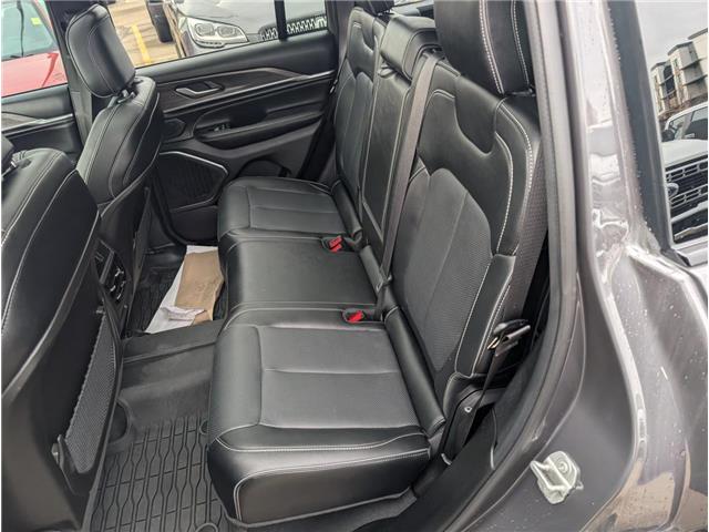 2024 Jeep Grand Cherokee Overland (Stk: 19436) in Calgary - Image 19 of 28