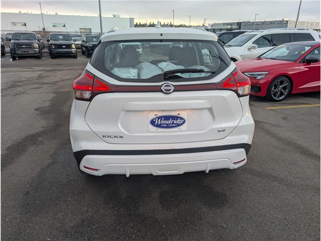 2021 Nissan Kicks SV (Stk: 19432) in Calgary - Image 4 of 25